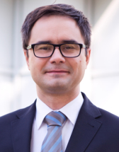 Zdjęcie portretowe Włodzimierza Piątkowskiego - zastępcy Burmistrza Dzielnicy Bielany